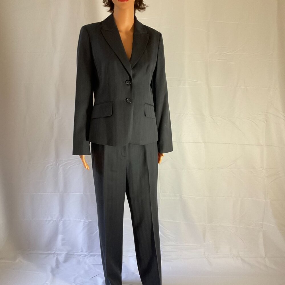 Ann Taylor Slate Herringbone 2-Piece Pant Suit / Size 8